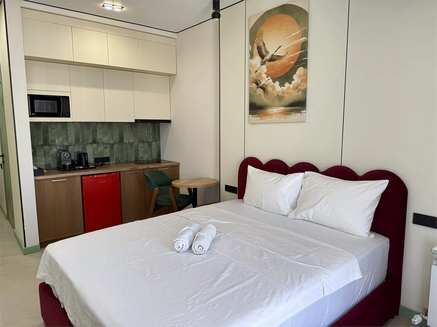 Apartment 394-4